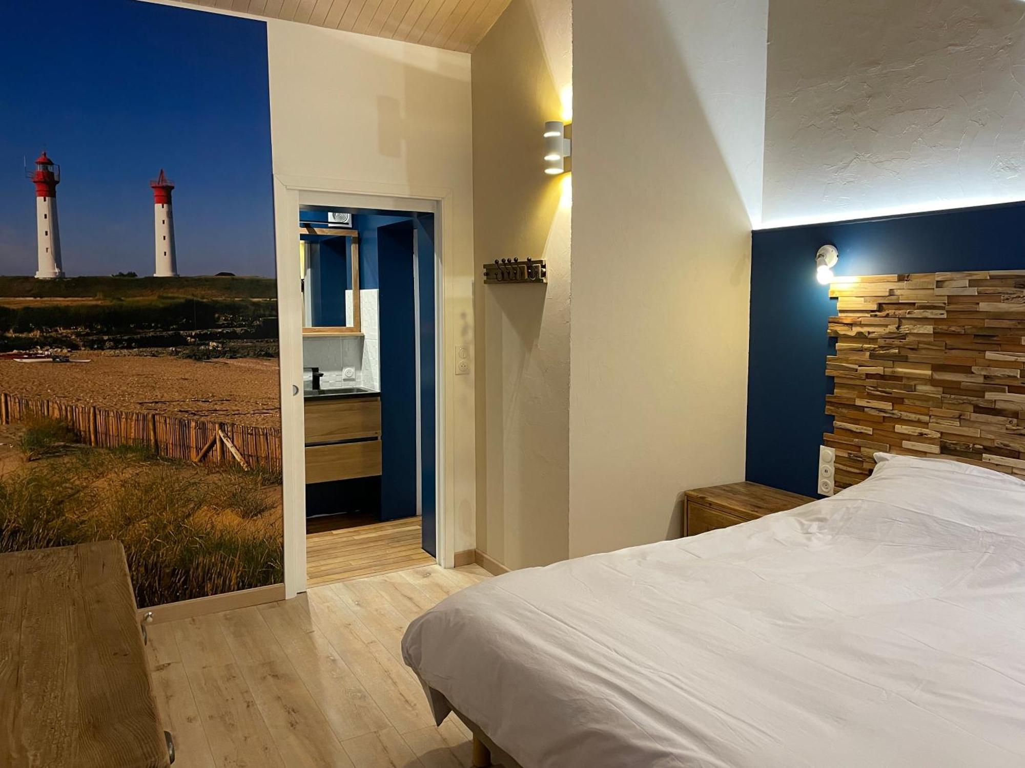 Bed and Breakfast Les Pertuis Rochelais Périgny Habitación foto