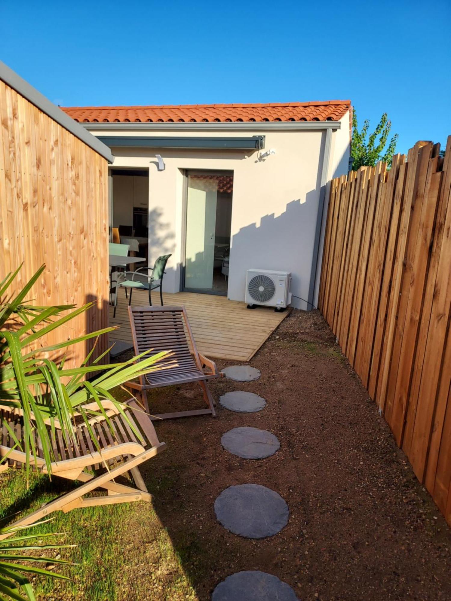 Bed and Breakfast Les Pertuis Rochelais Périgny Exterior foto
