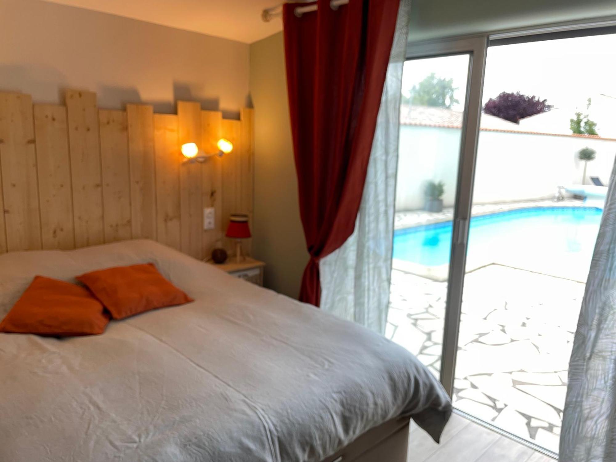 Bed and Breakfast Les Pertuis Rochelais Périgny Exterior foto